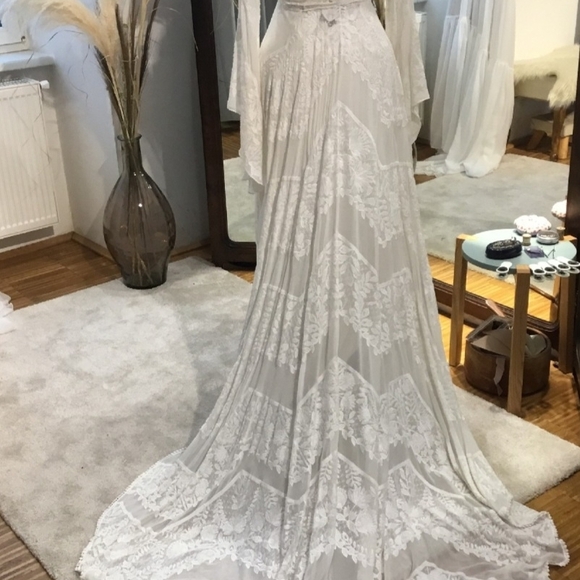 Rue De Seine Wild Harlow Ivory Lace Long Sleeve - Picture 4 of 5